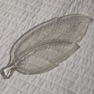 Elegant Clear Glass Leaf Platter - Serving Tray Appetizers Hors D'oeuvres Plate